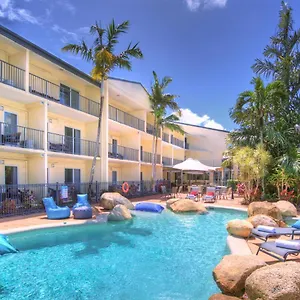 https://cairns-queenslander.queenslandhotels.net